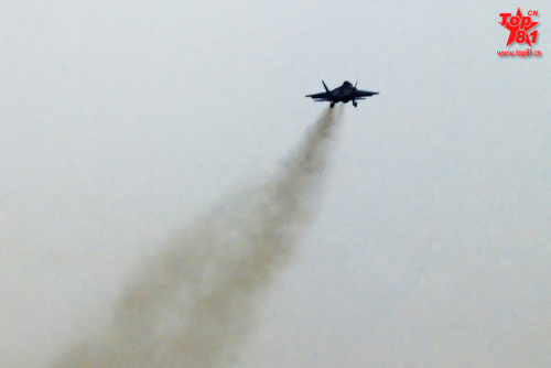 資料圖:殲31戰機成功試飛 資料圖:殲31戰機成功試飛