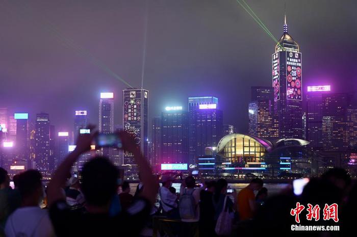 (慶祝香港回歸祖國25周年)“維港光影匯演”帶來視聽新享受