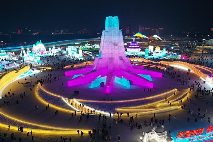 人氣爆棚！第26屆哈爾濱冰雪大世界今日開園