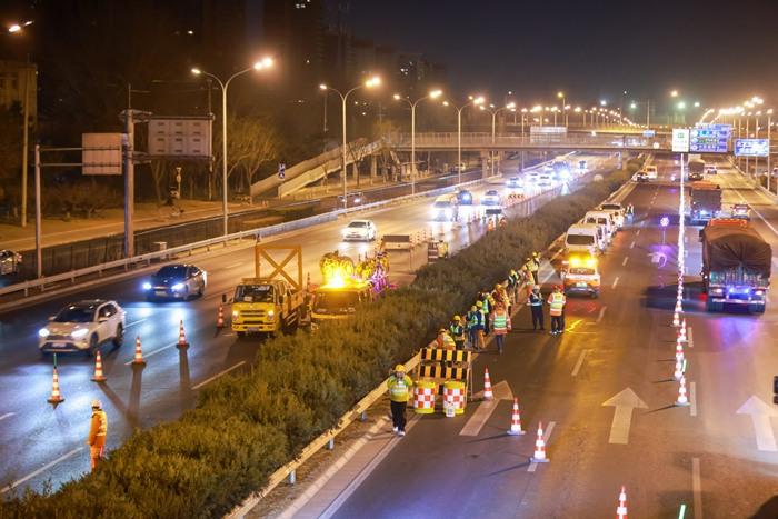 北京東四環路開啟大修