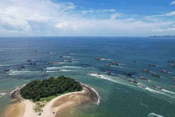 南海開(kāi)漁 廣東閘坡漁港千帆競(jìng)發(fā)耕海牧漁