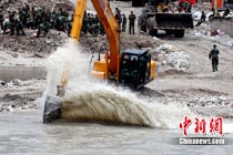 舟曲堰塞湖清淤工作加快推進