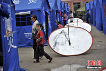 災區安置點安裝太陽灶