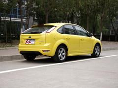 空間偏小/性能滿意 福克斯兩廂體驗點評