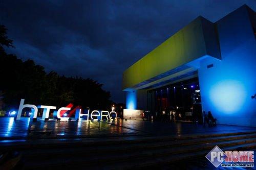 屬于未來的手機 HTC Hero深度評測