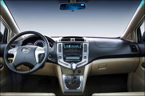 北京車展亮相 比亞迪首款SUV內飾曝光