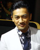 �K��������