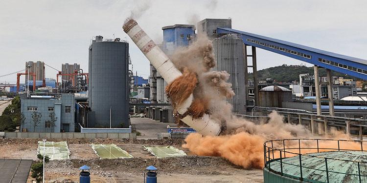 實拍長江護綠“第一爆” 熱電廠被拆除