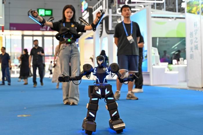 第二十一屆深圳文博會開幕 首次設立人工智能展區(qū)